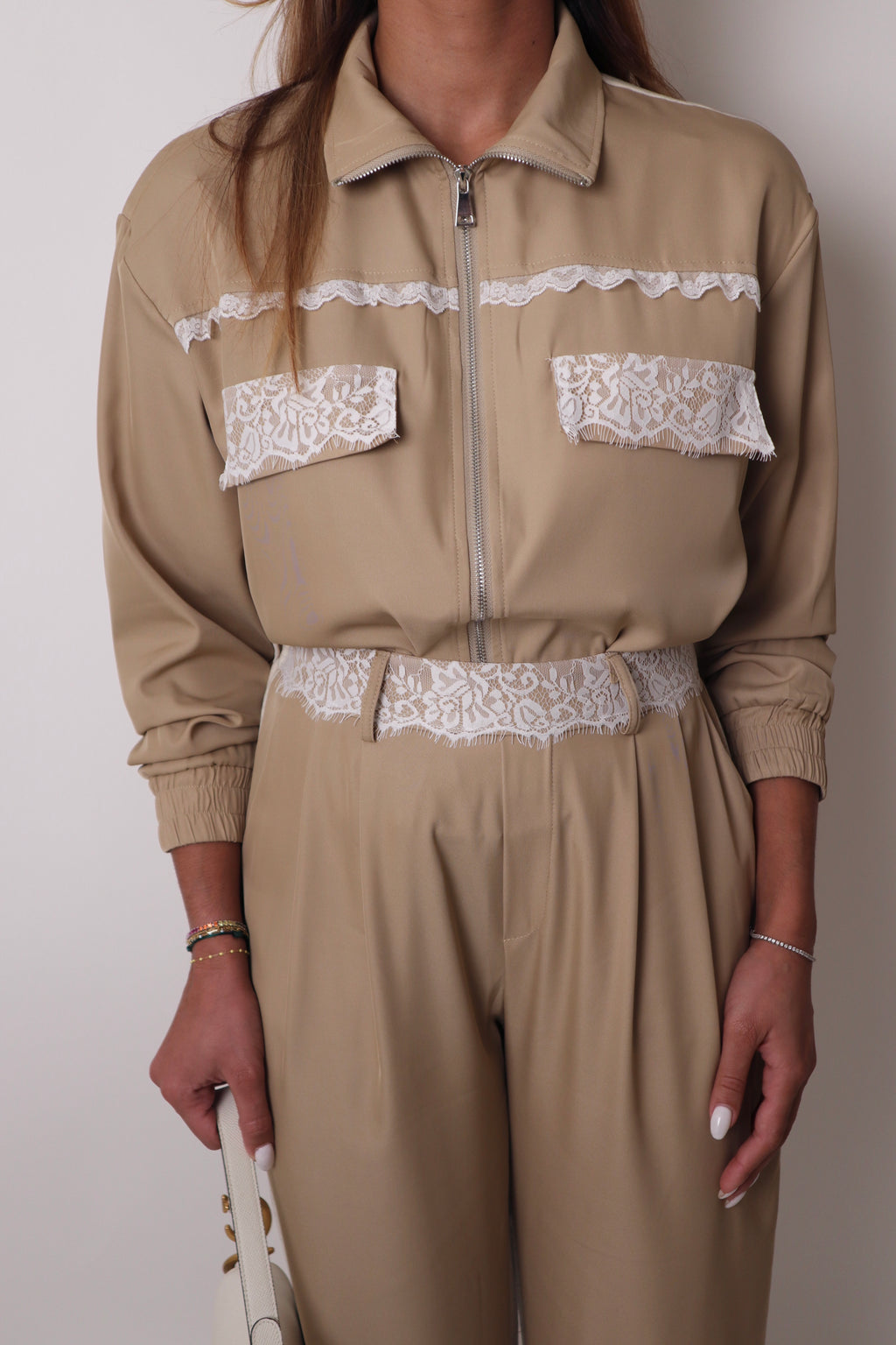 Cream Lace Lounge