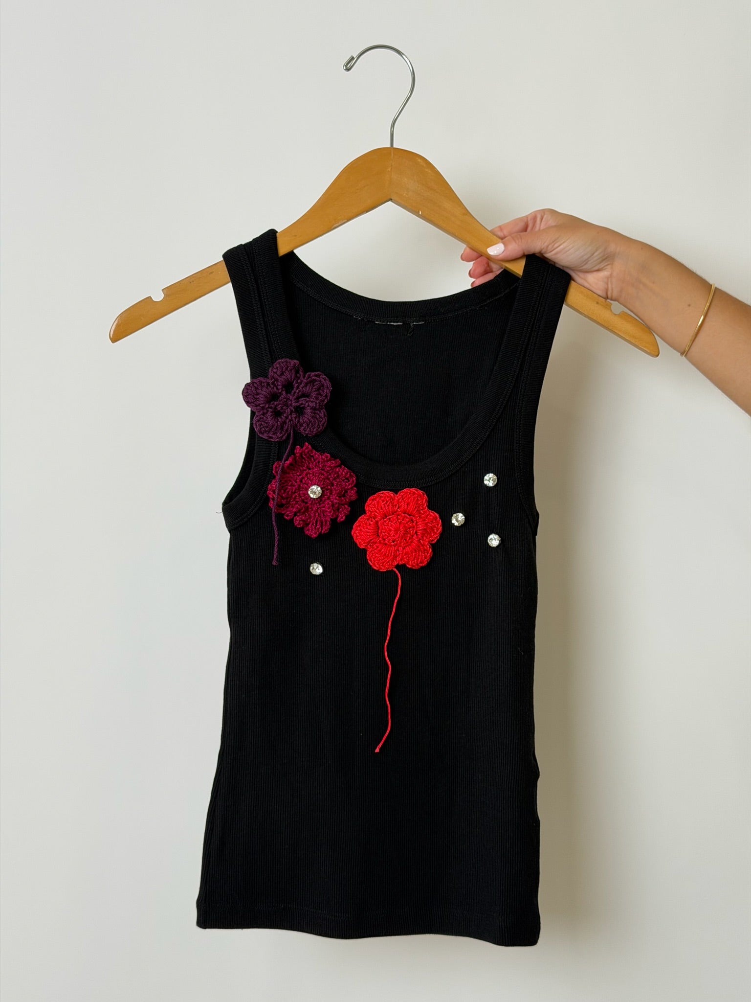 Crochet Flowers Tank Top Black