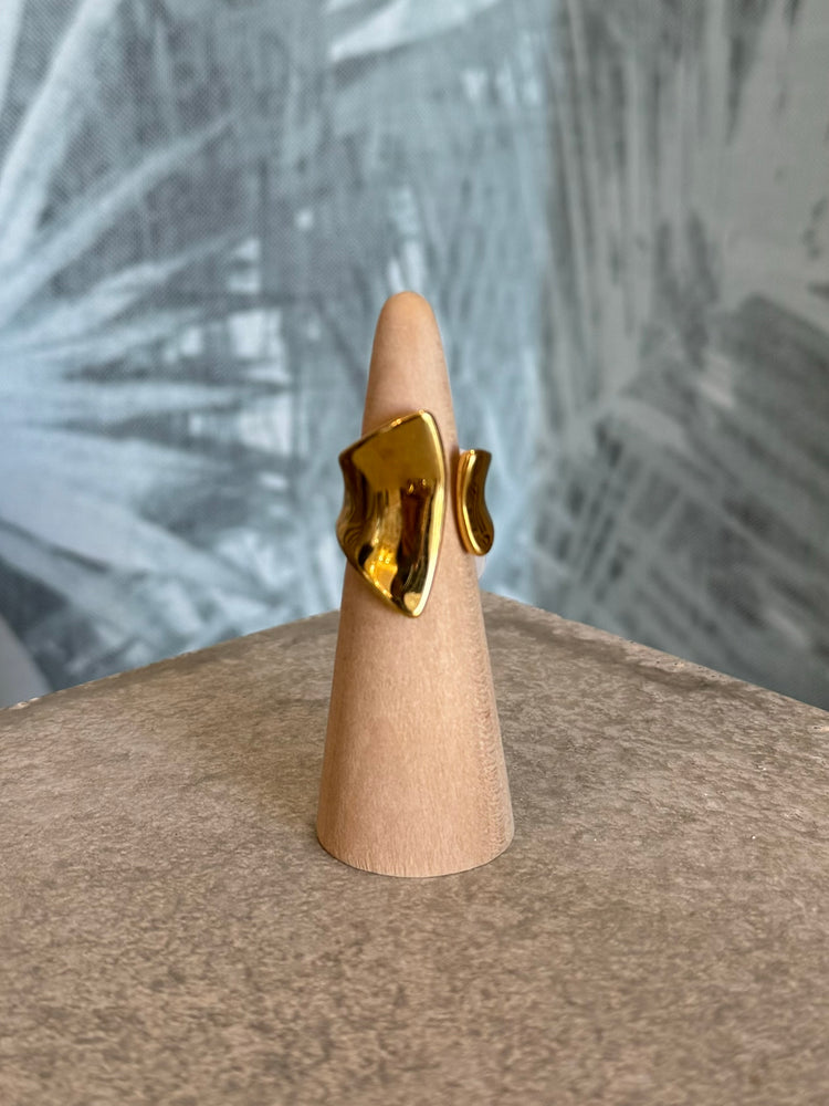 
            
                Load image into Gallery viewer, Gold Bold Adjustable Ring
            
        