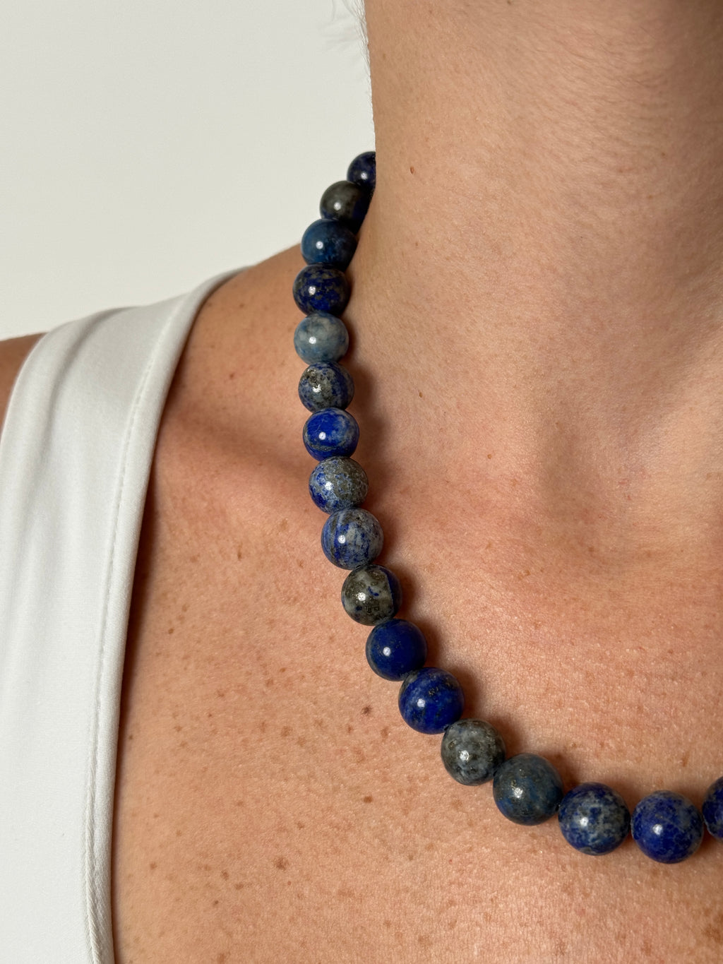 Round Stone Necklace