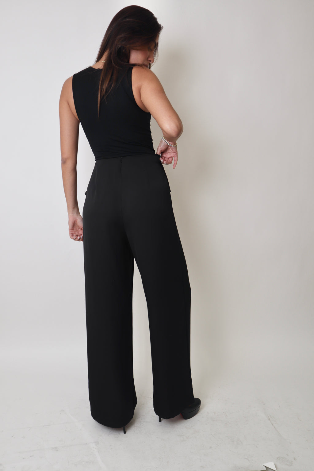 Black Side Ruffle Detail Pant