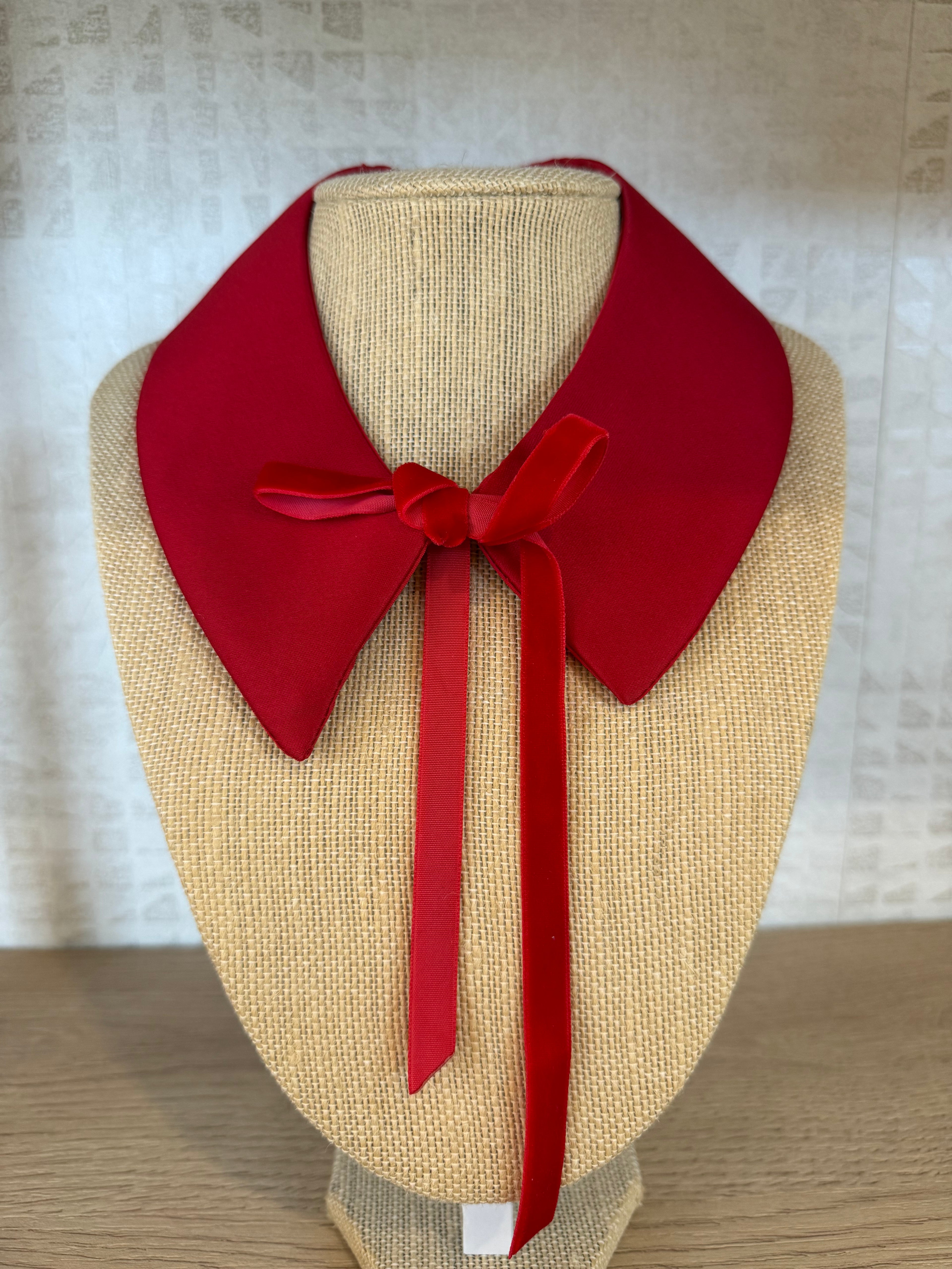 Limited Edition Velvet Bow Neck Collar