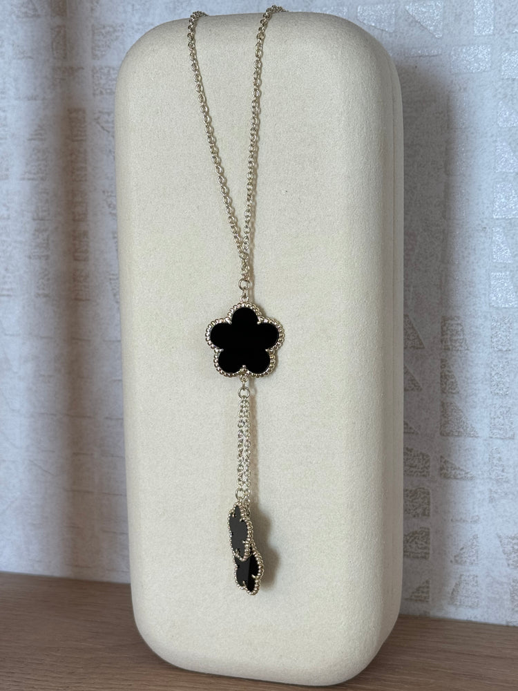 
            
                Load image into Gallery viewer, Flowers Lariat Necklaces
            
        