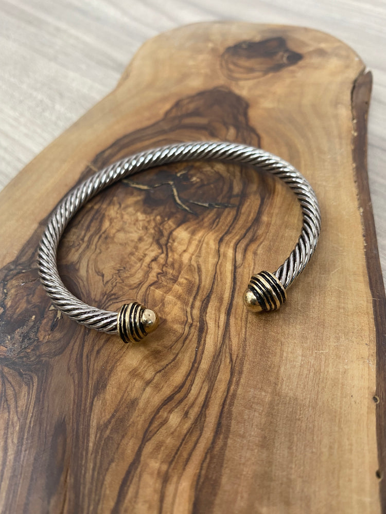 
            
                Load image into Gallery viewer, Two Tone Cable Bracelets
            
        