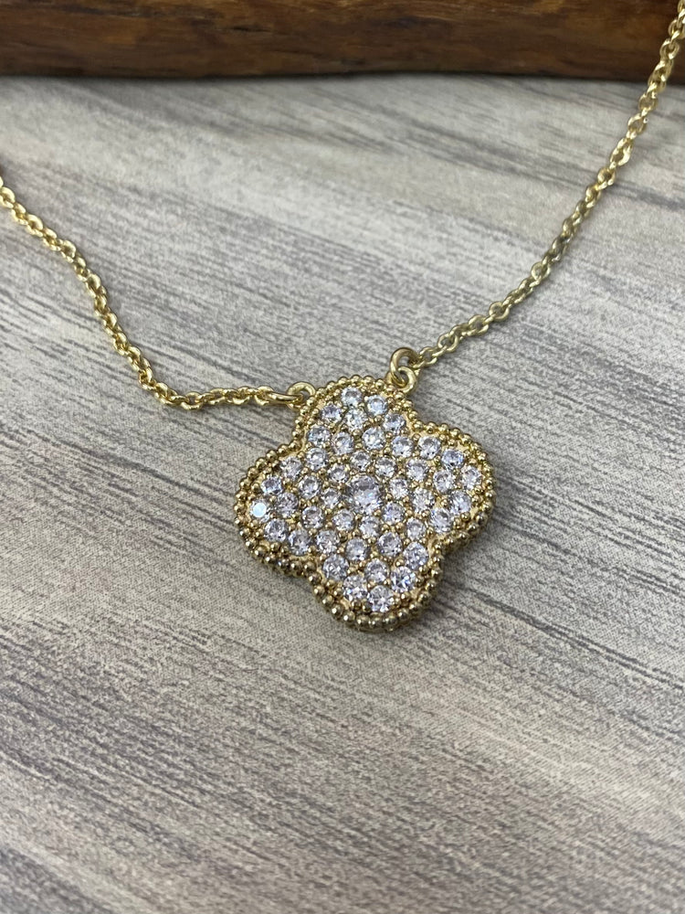 
            
                Load image into Gallery viewer, Flower Gold Necklace
            
        